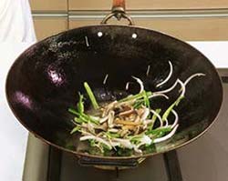 青椒炒鳝鱼的做法