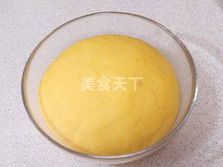 花样面点之【南瓜蝴蝶花卷】的做法步骤：5