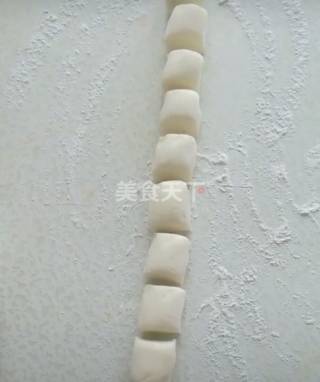 土豆糯米芝麻球的做法步骤：6