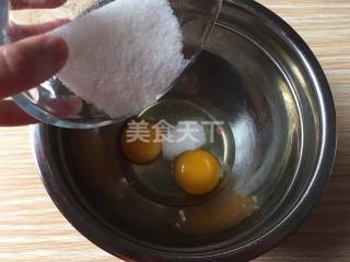 台式马卡龙海绵球的做法步骤：1